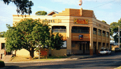Royal Hotel Drouin - Tweed Heads Accommodation 0