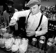 Cream Tangerine - Tweed Heads Accommodation