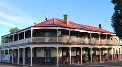 Brookton Club Hotel - Tweed Heads Accommodation 0