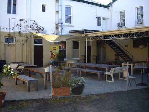 Oxford Hotel - Tweed Heads Accommodation 4