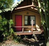 Magnum's Backpackers Bar - Tweed Heads Accommodation