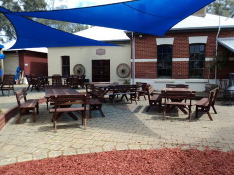Grass Valley Tavern - Tweed Heads Accommodation 3
