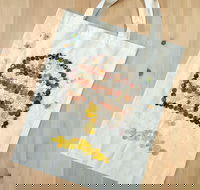Create a Button Tote - Tweed Heads Accommodation
