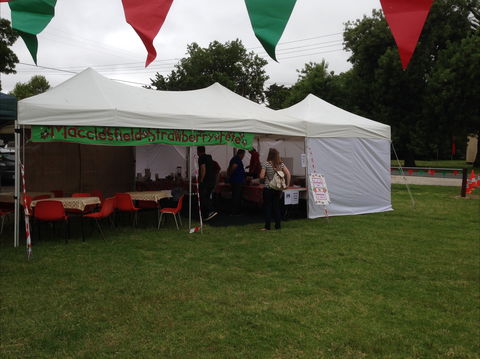 Macclesfield Strawberry Fete - Tweed Heads Accommodation 0
