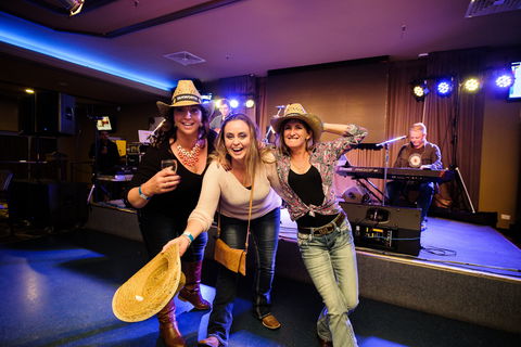 Hats Off To Country Music Festival - Tweed Heads Accommodation 0