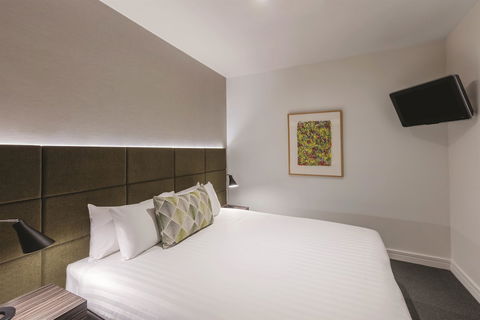 Adina Apartment Hotel Melbourne - Tweed Heads Accommodation 6