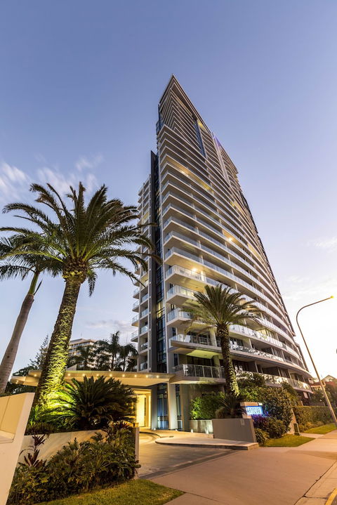 Artique Surfers Paradise - Tweed Heads Accommodation 0