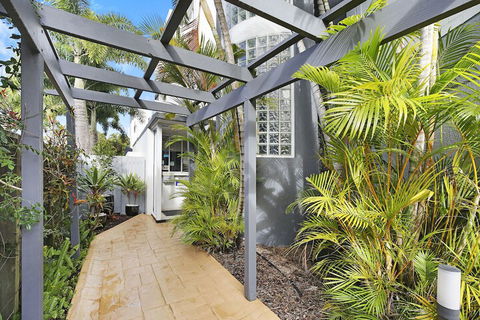 Beachside Mooloolaba - Tweed Heads Accommodation 1