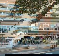 The Port Lincoln Hotel - Tweed Heads Accommodation