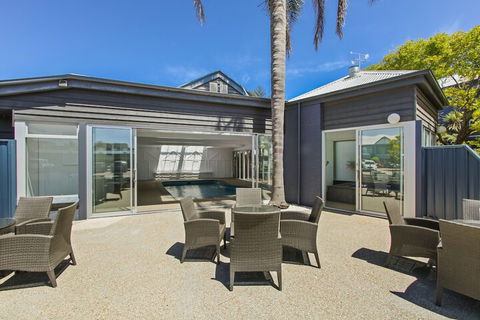Bellevue On The Lakes - Tweed Heads Accommodation 4