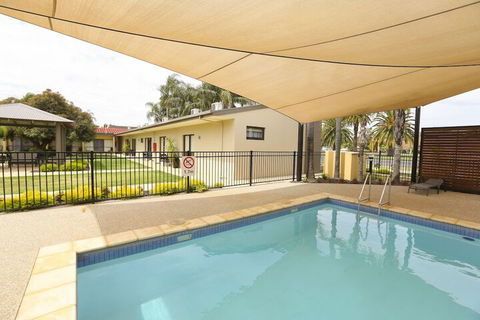 Comfort Inn Deakin Palms - Tweed Heads Accommodation 7