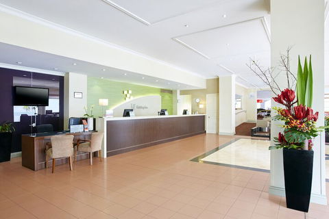 Holiday Inn Darling Harbour, An IHG Hotel - Tweed Heads Accommodation 6