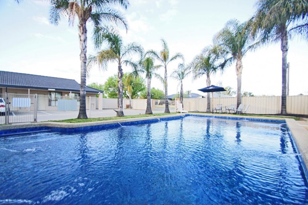Colliver VIC Tweed Heads Accommodation
