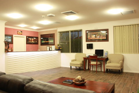 Country Plaza Queanbeyan - Tweed Heads Accommodation 4