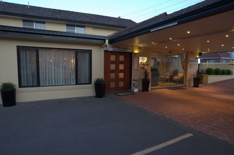 Country Plaza Queanbeyan - Tweed Heads Accommodation 2