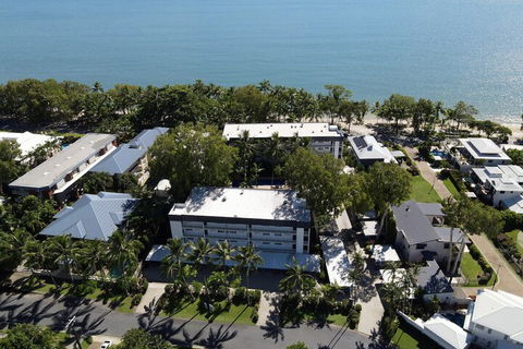 Agincourt Beachfront Apartments - Tweed Heads Accommodation 1