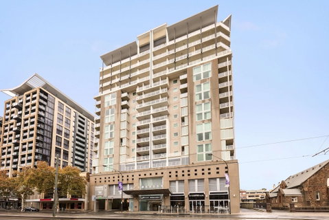 Oaks Adelaide Embassy Suites - Tweed Heads Accommodation 0