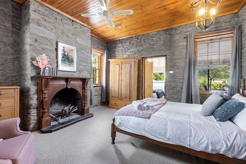Reillys Wines Heritage Cottages - Tweed Heads Accommodation 3
