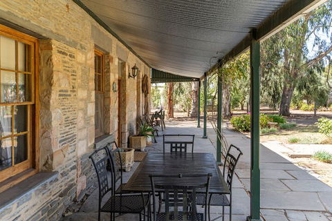 Reillys Wines Heritage Cottages - Tweed Heads Accommodation 2