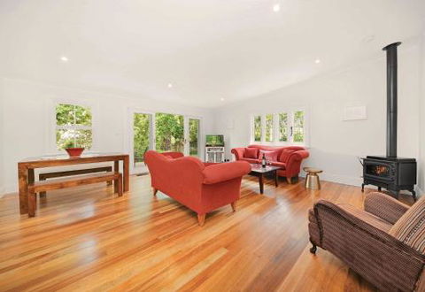 Poets Cottage Fireplace Close To Treks - Tweed Heads Accommodation 3