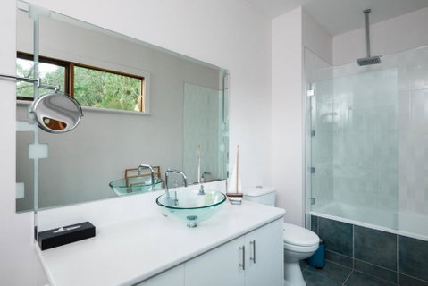 Cedarwood Cottage - Tweed Heads Accommodation 2