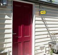 Lowena Cafe and Accommodation - Tweed Heads Accommodation