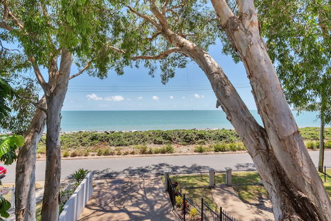 Seascape Luxury Beachfront Holiday House - Tweed Heads Accommodation 0