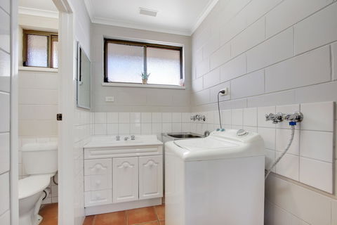 Hybiscus Waterfront Apartments - Tweed Heads Accommodation 4