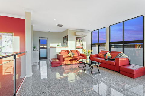 Villa De Marseilles Melbourne - Tweed Heads Accommodation 3