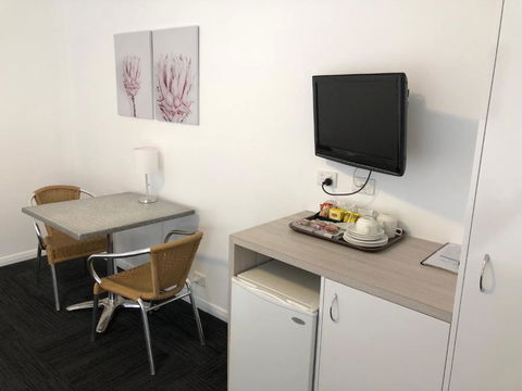 Alpine Hotel Bright - Tweed Heads Accommodation 5