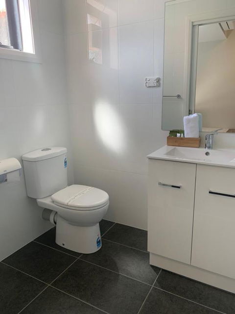 Alpine Hotel Bright - Tweed Heads Accommodation 2