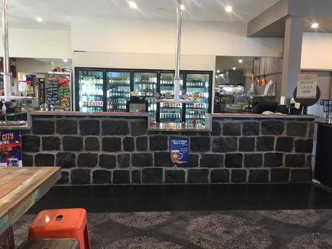 Alpine Hotel Bright - Tweed Heads Accommodation 6