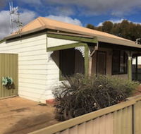 Away Cottages Broken Hill - Tweed Heads Accommodation
