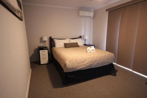 Port Vincent Motel & Apartments - Tweed Heads Accommodation 4