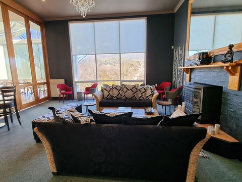 Tumbarumba Motel & Elms Restaurant - Tweed Heads Accommodation 1