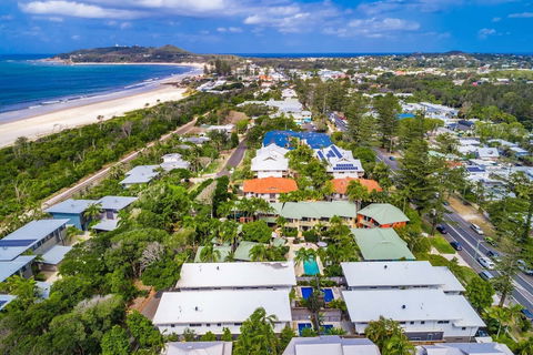 A PERFECT STAY - KoKo's Beach Houses 1 And 2 - Tweed Heads Accommodation 2