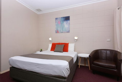 Motel Poinsettia - Tweed Heads Accommodation 2