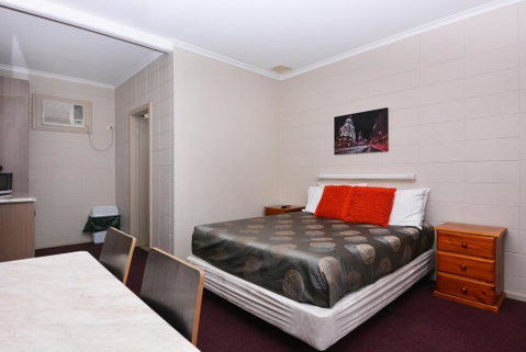 Motel Poinsettia - Tweed Heads Accommodation 5