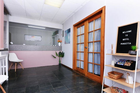 Motel Poinsettia - Tweed Heads Accommodation 3