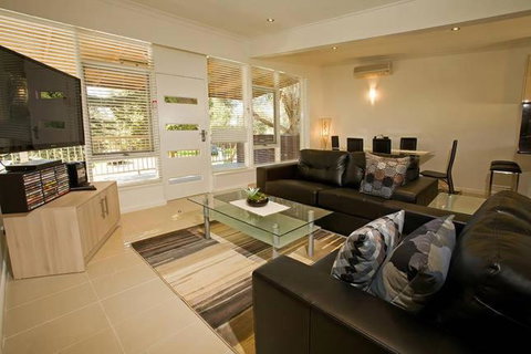 Beach House Apartments - Tweed Heads Accommodation 3