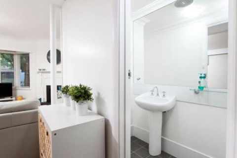 Bedford Terrace 1 - Tweed Heads Accommodation 4