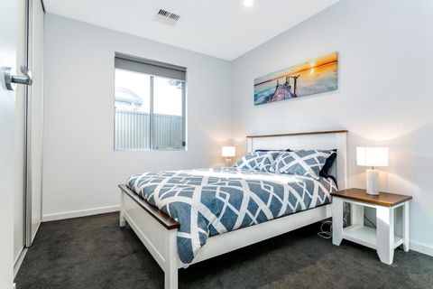 Ella House Adelaide - Tweed Heads Accommodation 2
