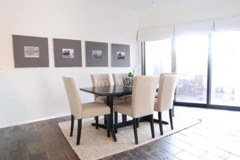 Beach Haven Poolside - Tweed Heads Accommodation 2