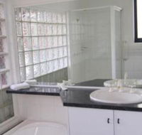 Beach Haven Poolside - Tweed Heads Accommodation