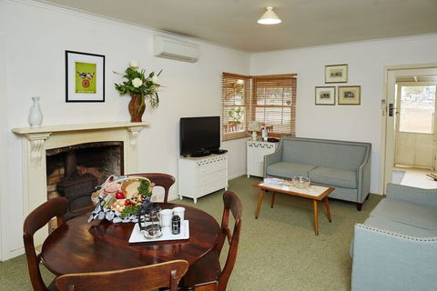 Lochinver Farm Homestead & Cottages - Tweed Heads Accommodation 2