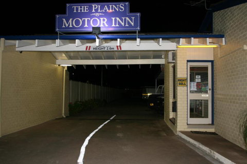 The Plains Motor Inn - Tweed Heads Accommodation 3