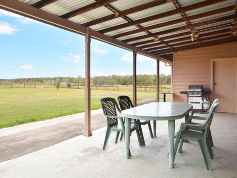 Grasmere Estate Homestead Hear The Lions Roar From Nearby Hunter Valley Zoo - Tweed Heads Accommodation 2