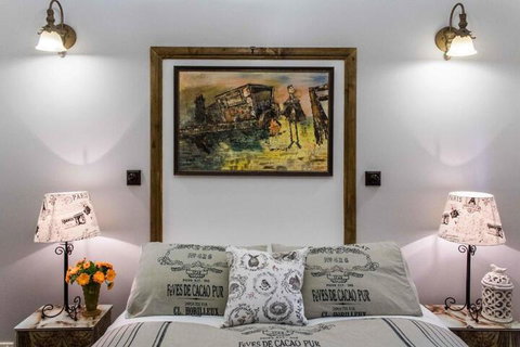 A Winter Rose - Tweed Heads Accommodation 3