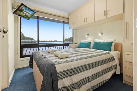 Renmark River Villas & Boats & Bedzzz - Tweed Heads Accommodation 6