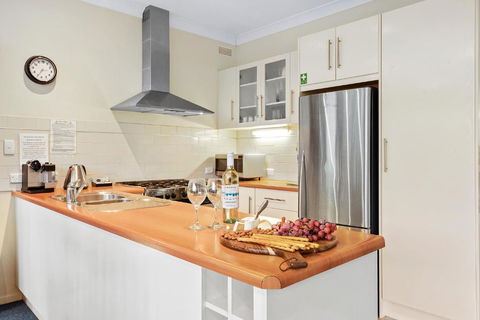 Renmark River Villas & Boats & Bedzzz - Tweed Heads Accommodation 5